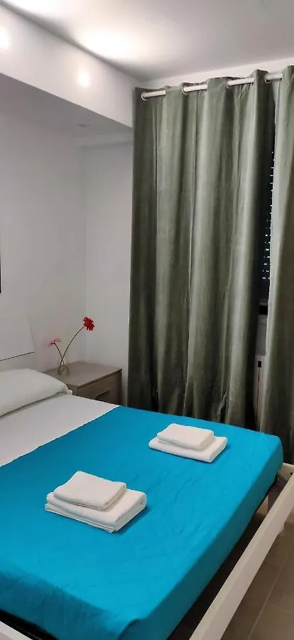 Caravel Appartamentini Lido di Camaiore Feriehus